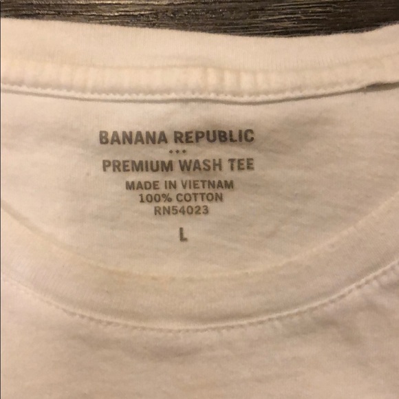 Banana Republic Premium Wash Tee - Picture 2 of 2